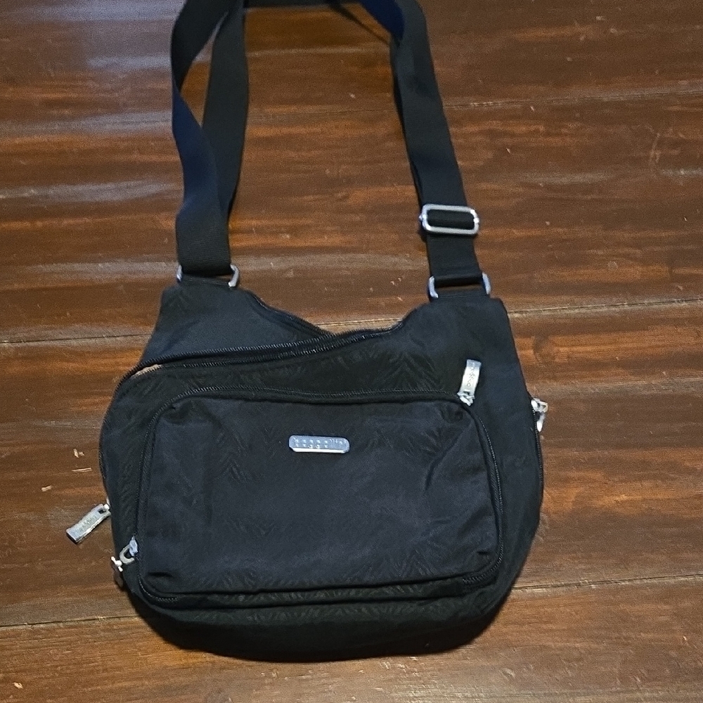 Bagallini Black Crossbody Bag (Bin18)